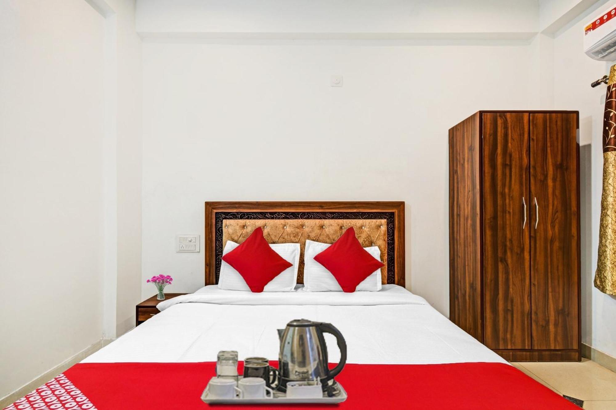 Hotel O Padharo Saa Udaipur Esterno foto